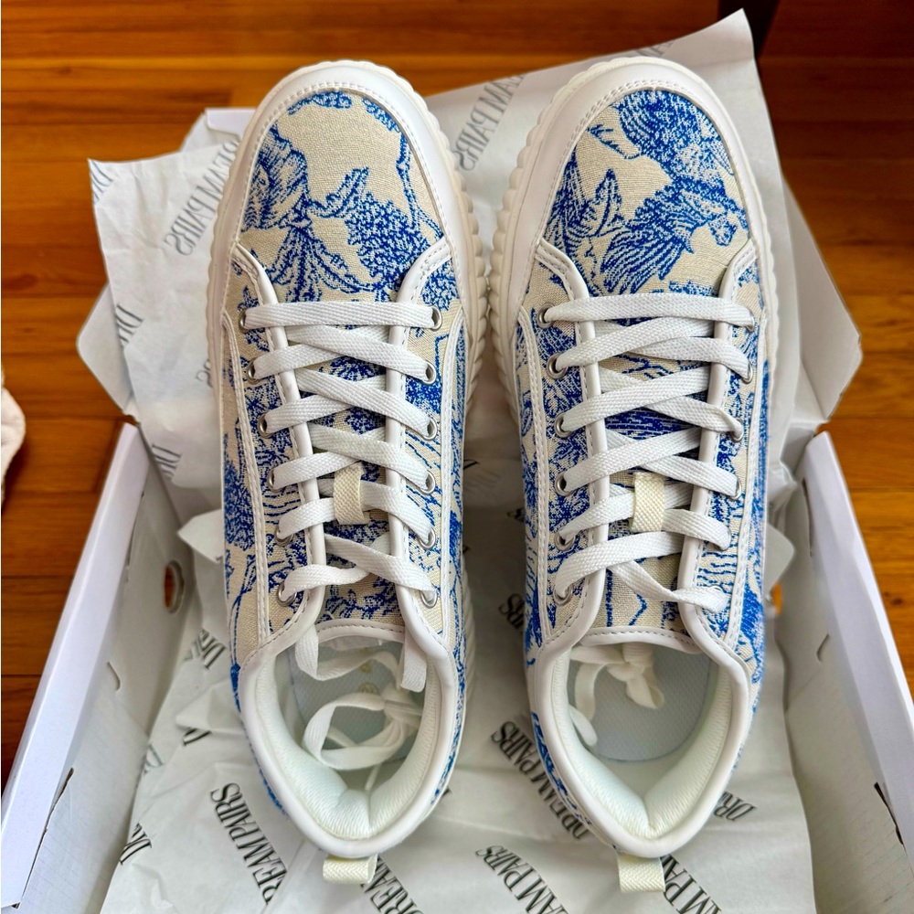Chinoiserie Pattern Blue & White Canvas Toile Platform Sneakers NIB - Picture 2 of 11